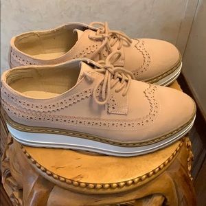 Seven Dials Light Pink Oxfords Size 6.5M